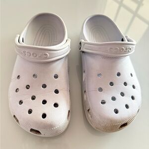 Light Lavender Unisex Crocs Sized Men’s 6 / Women’s 8